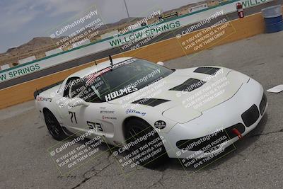 media/Jun-01-2025-CalClub SCCA (Sun) [[eae223c5dd]]/Around pit/